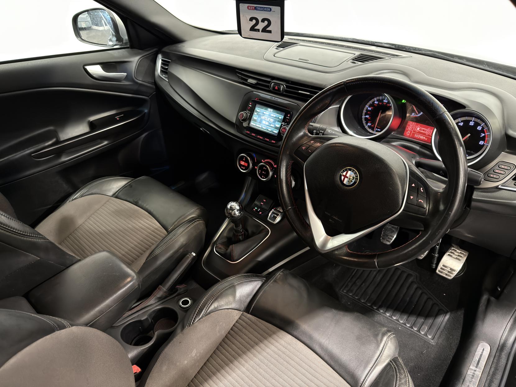 Alfa Romeo Giulietta 1.4 TB MultiAir Exclusive Hatchback 5dr Petrol Manual Euro 6 (s/s) (170 bhp)
