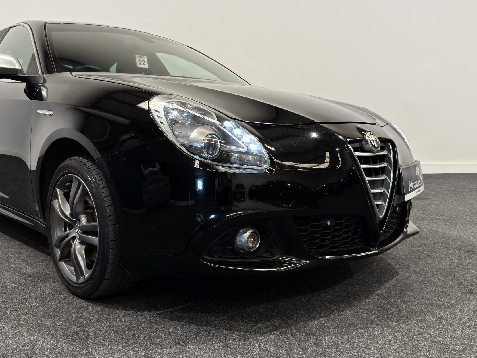 Alfa Romeo Giulietta 1.4 TB MultiAir Exclusive Hatchback 5dr Petrol Manual Euro 6 (s/s) (170 bhp)
