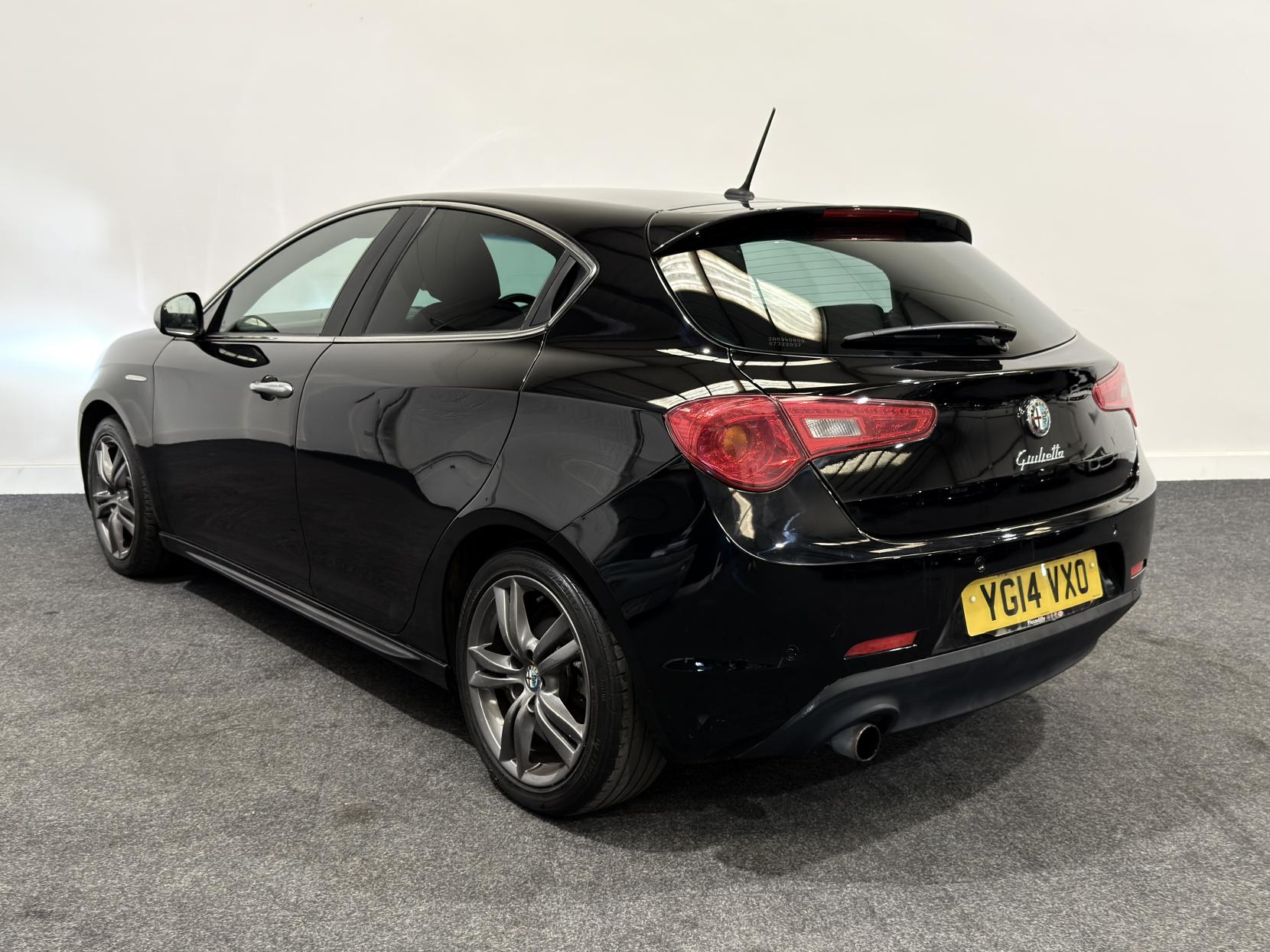 Alfa Romeo Giulietta 1.4 TB MultiAir Exclusive Hatchback 5dr Petrol Manual Euro 6 (s/s) (170 bhp)