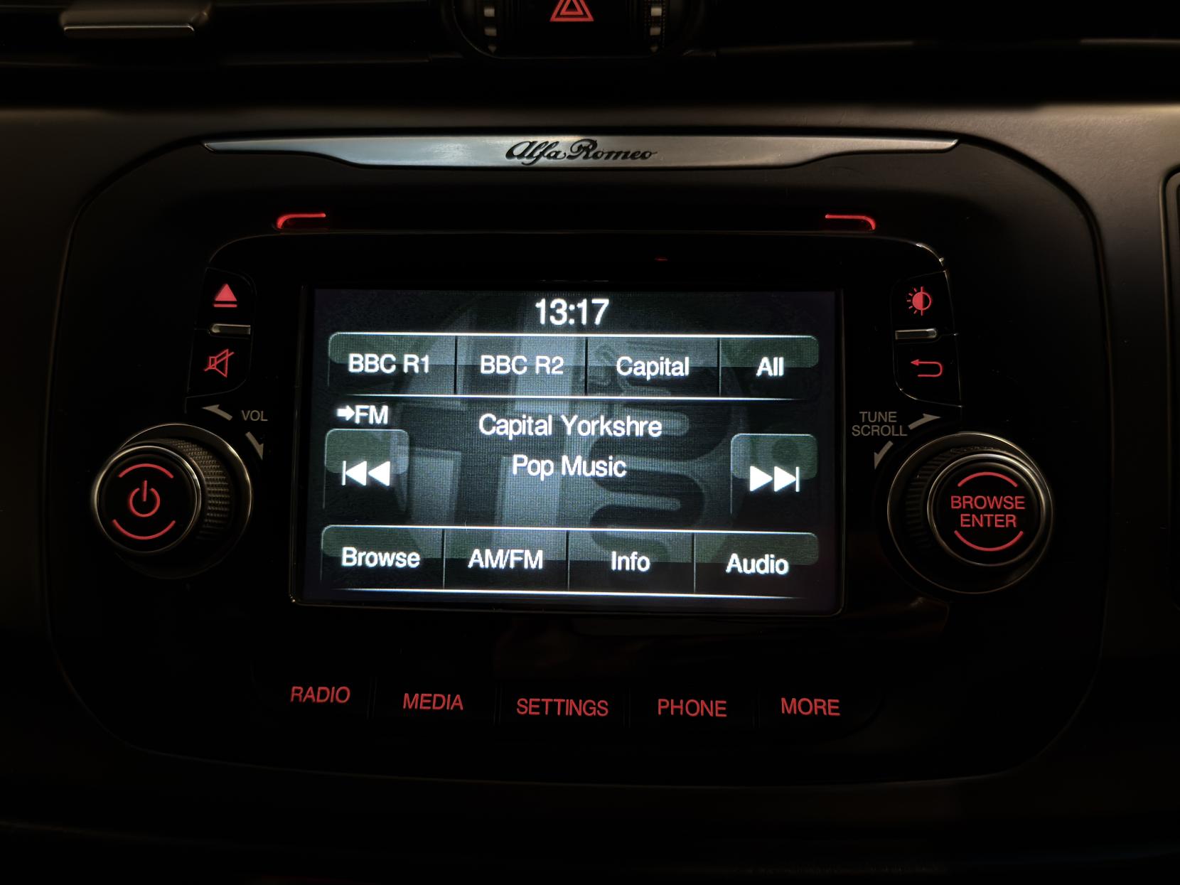 Alfa Romeo Giulietta 1.4 TB MultiAir Exclusive Hatchback 5dr Petrol Manual Euro 6 (s/s) (170 bhp)