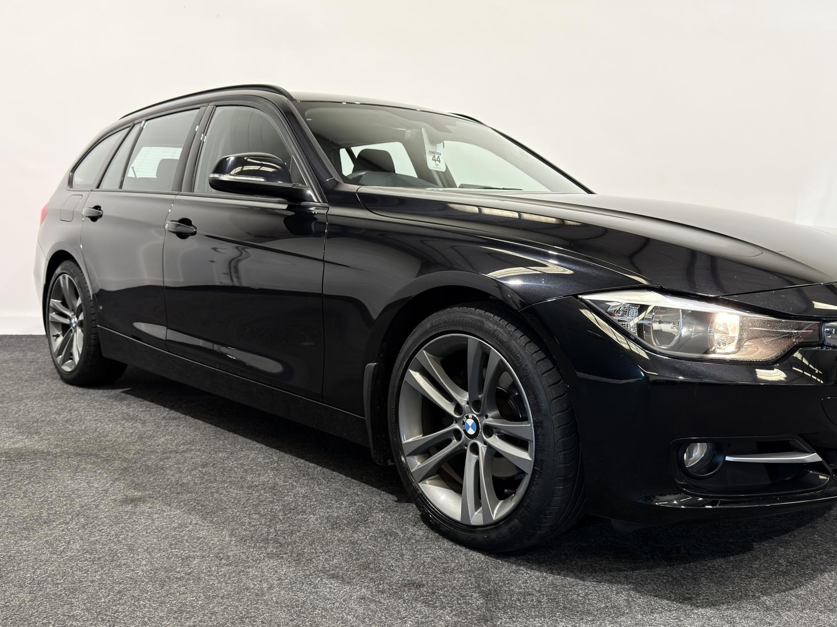 BMW 3 Series 2.0 320i Sport Touring 5dr Petrol Auto Euro 6 (s/s) (184 ps)