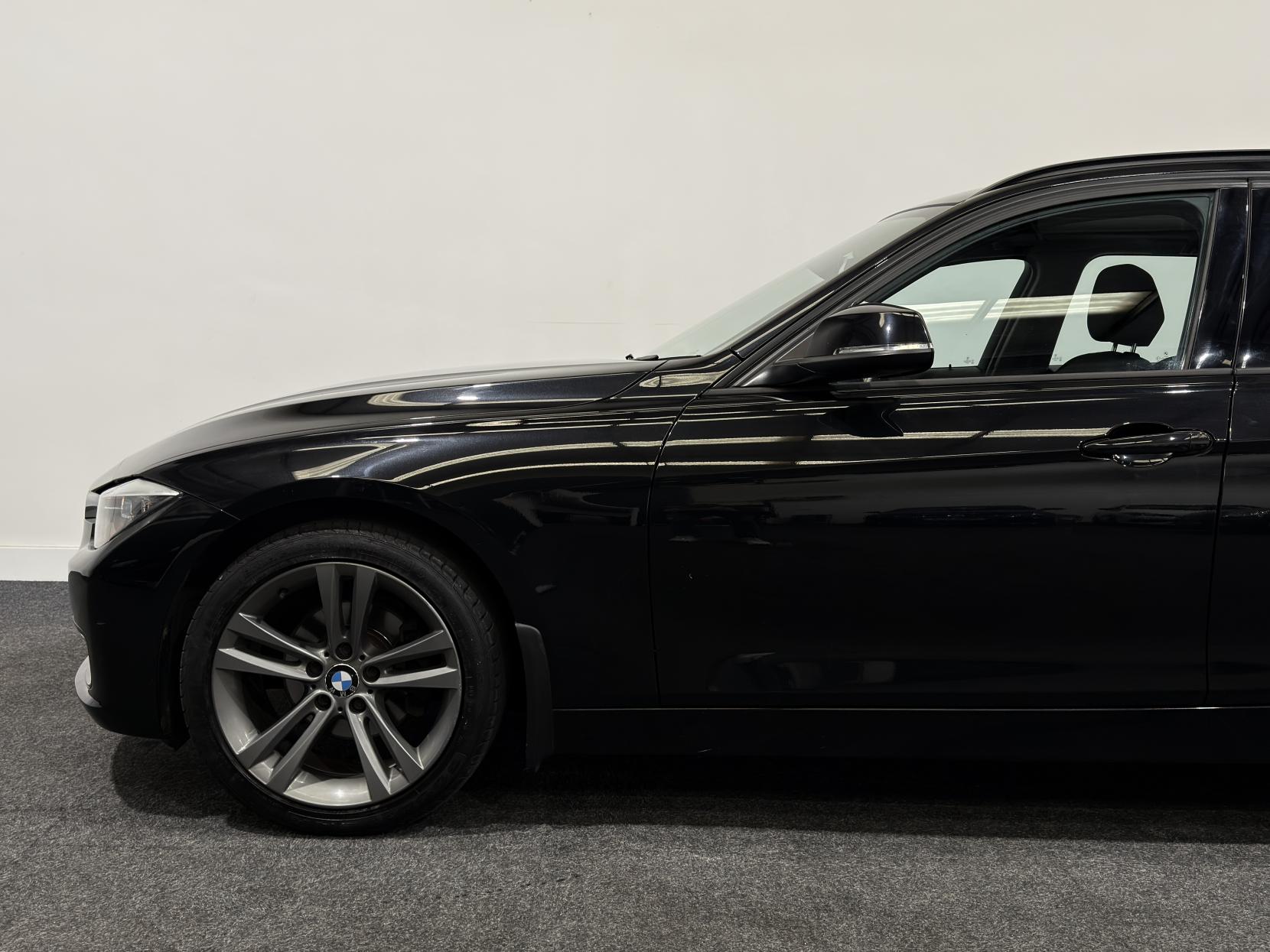 BMW 3 Series 2.0 320i Sport Touring 5dr Petrol Auto Euro 6 (s/s) (184 ps)