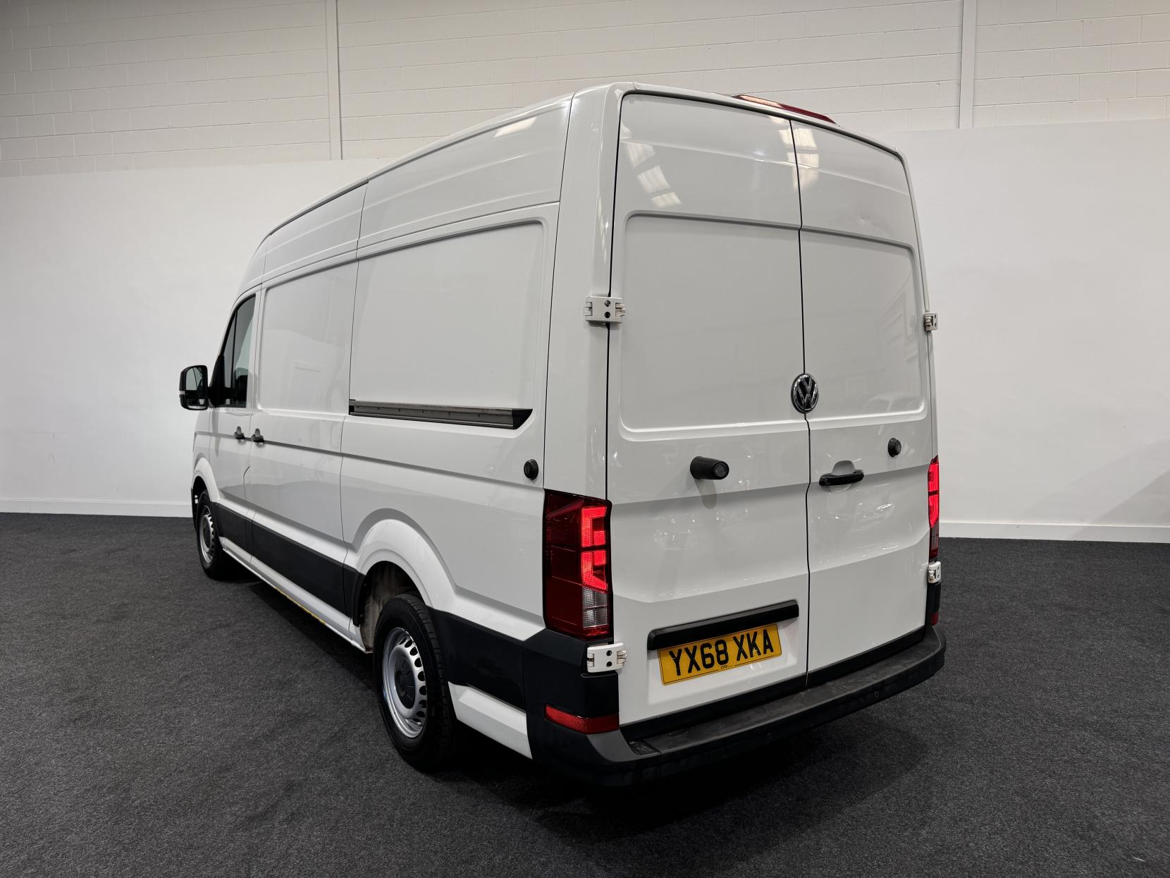 Volkswagen Crafter 2.0 TDI CR35 BlueMotion Tech Trendline Panel Van 5dr Diesel Manual FWD MWB High Roof Euro 6 (s/s) (140 ps)