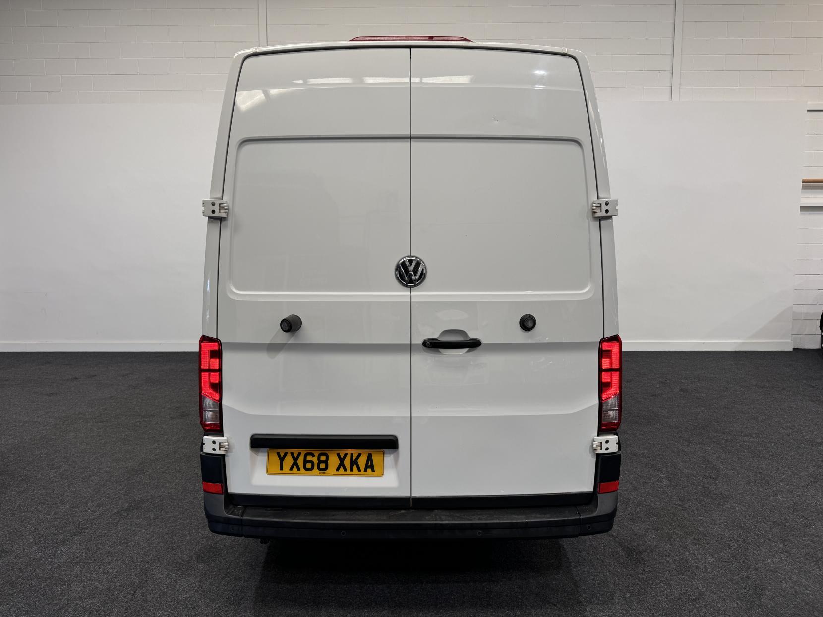 Volkswagen Crafter 2.0 TDI CR35 BlueMotion Tech Trendline Panel Van 5dr Diesel Manual FWD MWB High Roof Euro 6 (s/s) (140 ps)