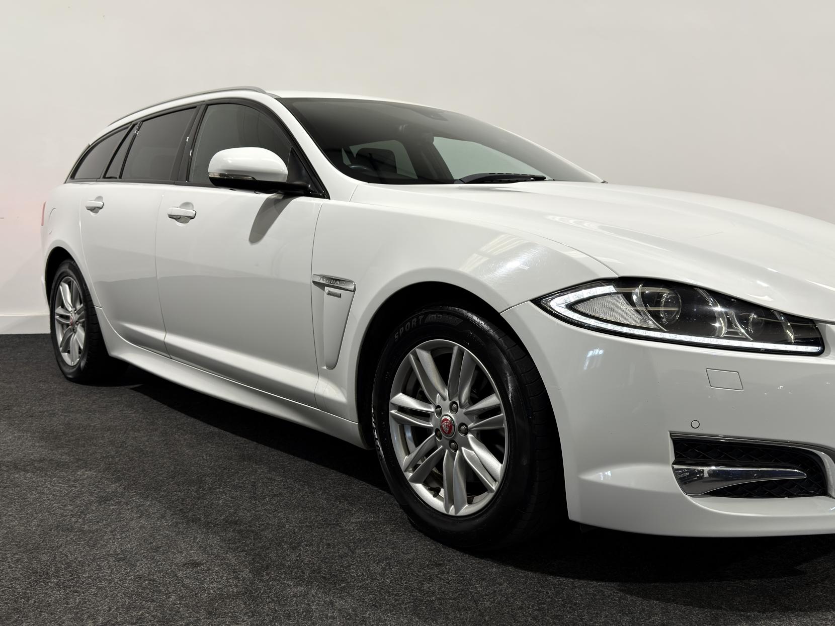 Jaguar XF 2.2d R-Sport Sportbrake 5dr Diesel Auto Euro 5 (s/s) (163 ps)