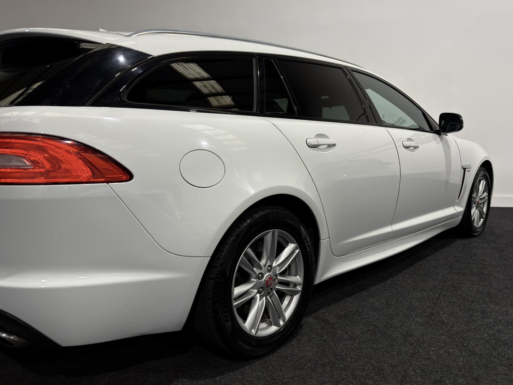 Jaguar XF 2.2d R-Sport Sportbrake 5dr Diesel Auto Euro 5 (s/s) (163 ps)