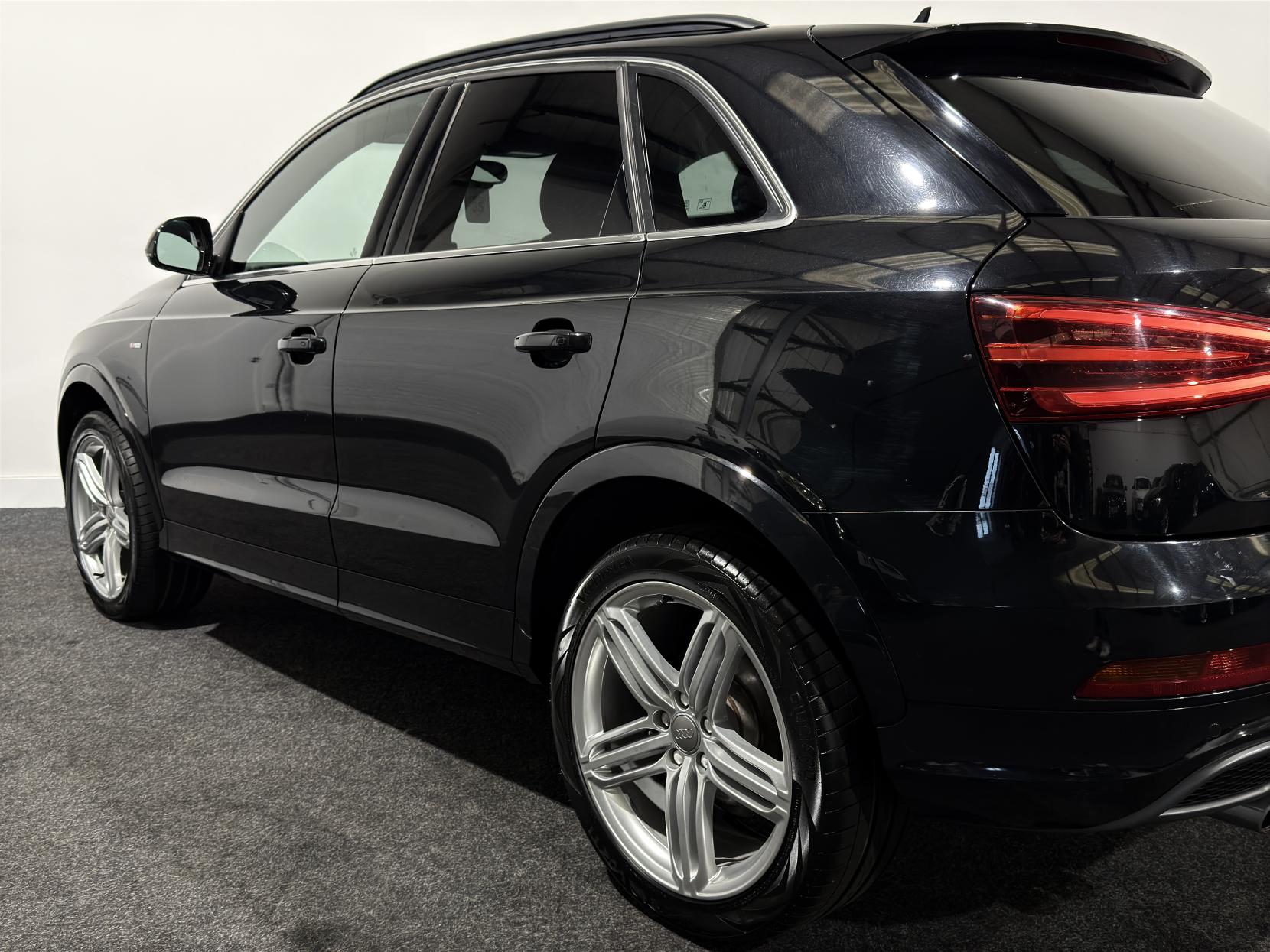 Audi Q3 2.0 TDI S line Plus SUV 5dr Diesel S Tronic quattro Euro 5 (s/s) (177 ps)