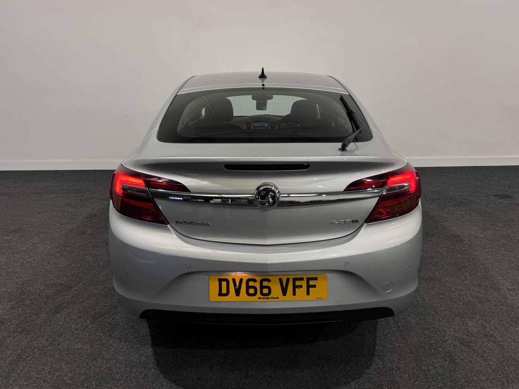 Vauxhall Insignia 1.6 CDTi ecoFLEX Tech Line Hatchback 5dr Diesel Manual Euro 6 (s/s) (136 ps)