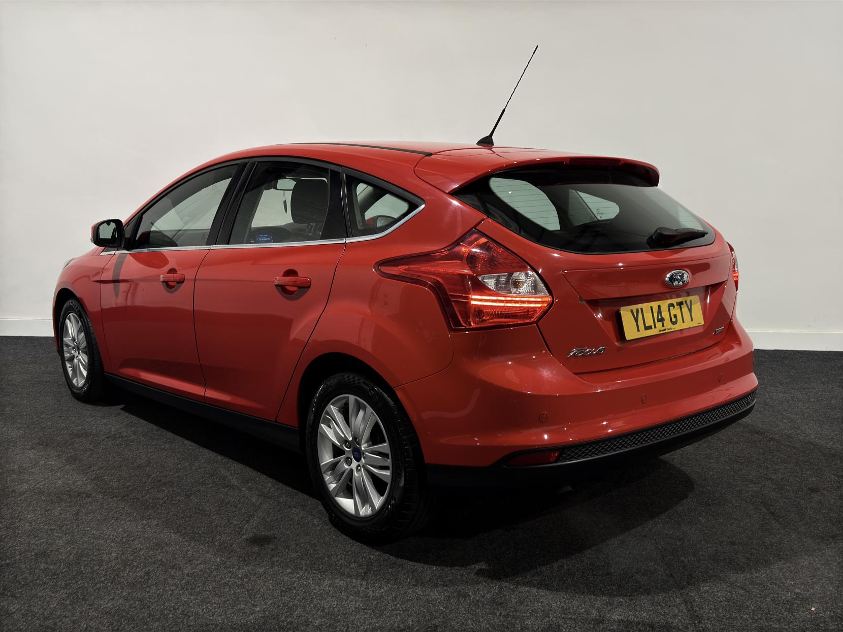 Ford Focus 1.0T EcoBoost Titanium Navigator Hatchback 5dr Petrol Manual Euro 5 (s/s) (125 ps)