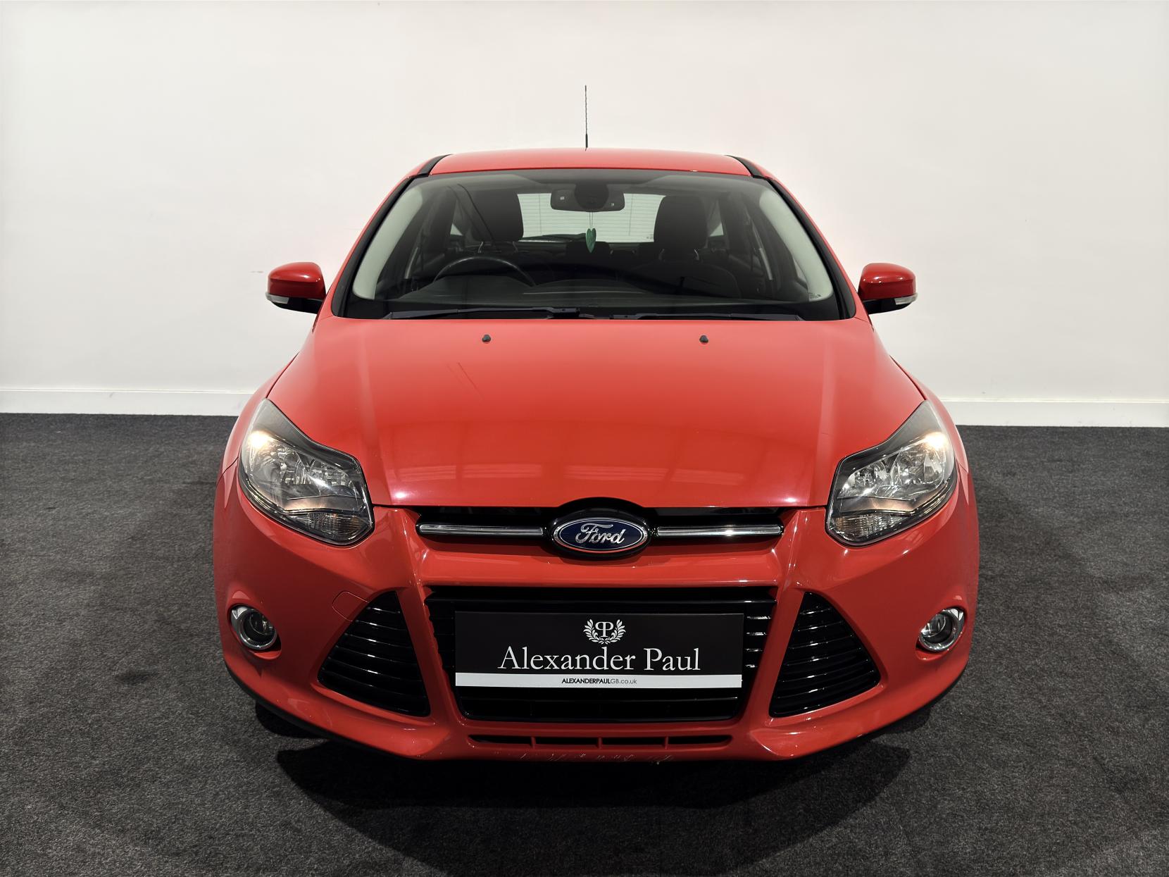 Ford Focus 1.0T EcoBoost Titanium Navigator Hatchback 5dr Petrol Manual Euro 5 (s/s) (125 ps)