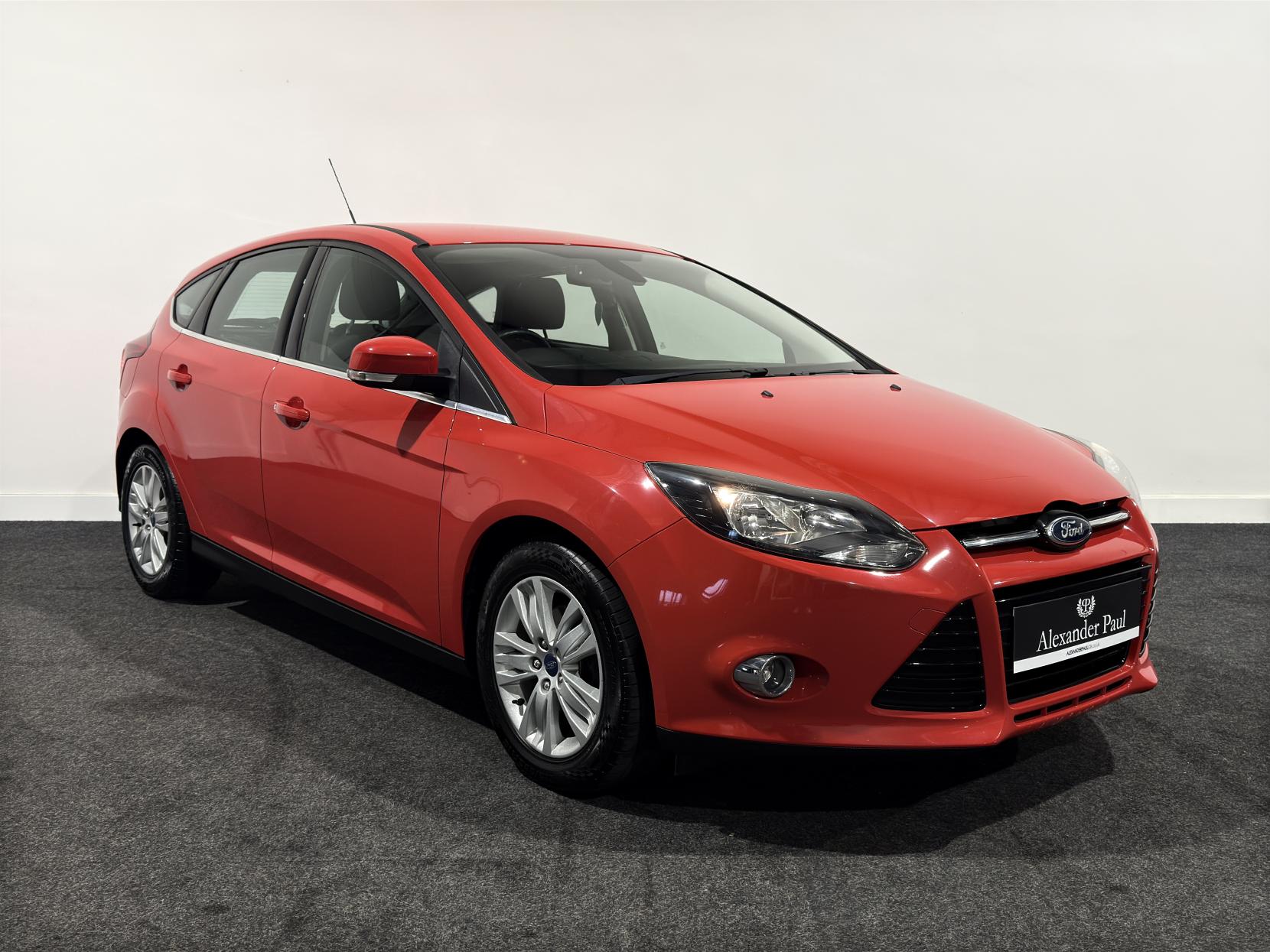 Ford Focus 1.0T EcoBoost Titanium Navigator Hatchback 5dr Petrol Manual Euro 5 (s/s) (125 ps)