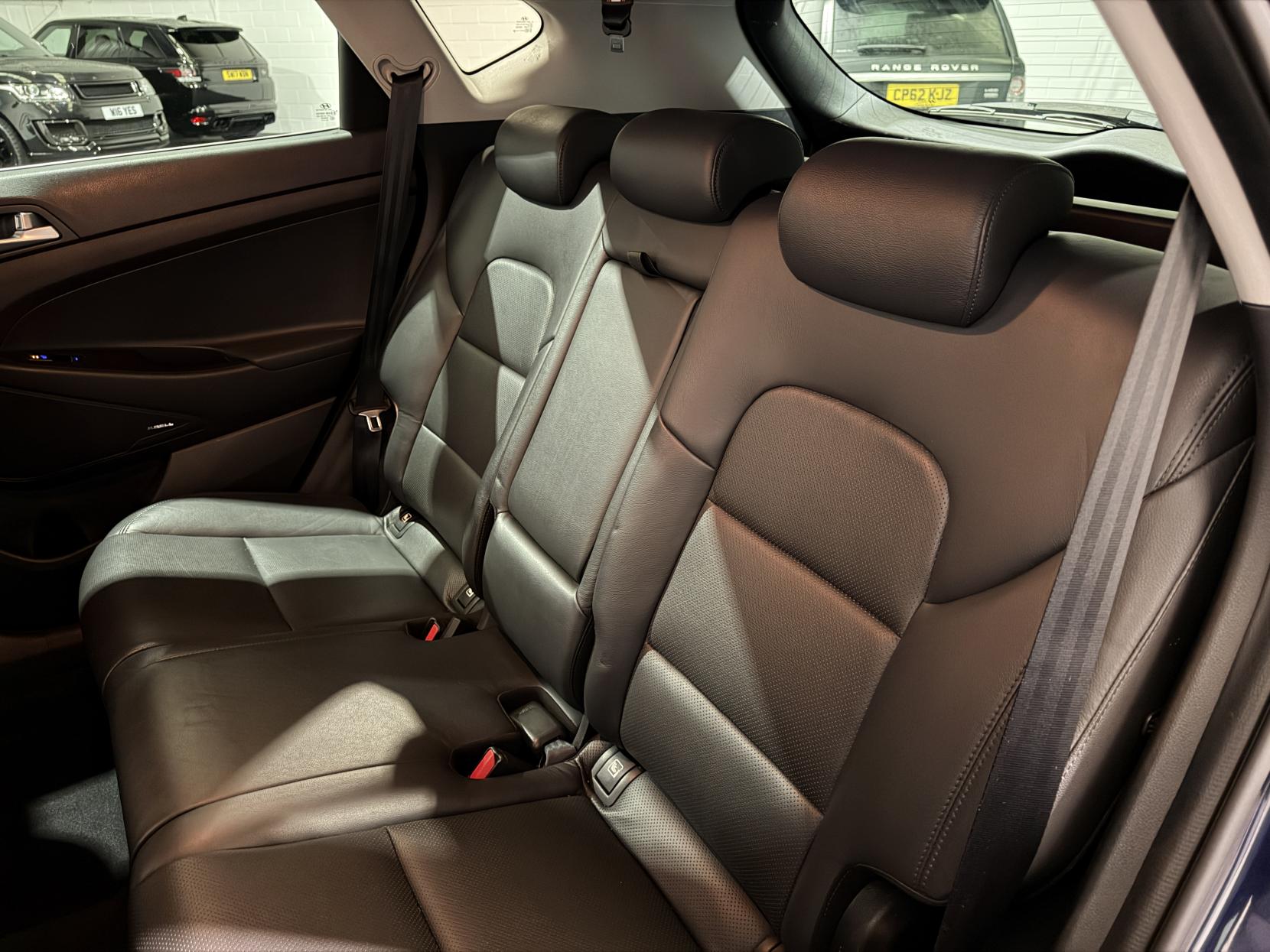 Hyundai TUCSON 1.6 CRDi Premium SUV 5dr Diesel Manual Euro 6 (s/s) (115 ps)