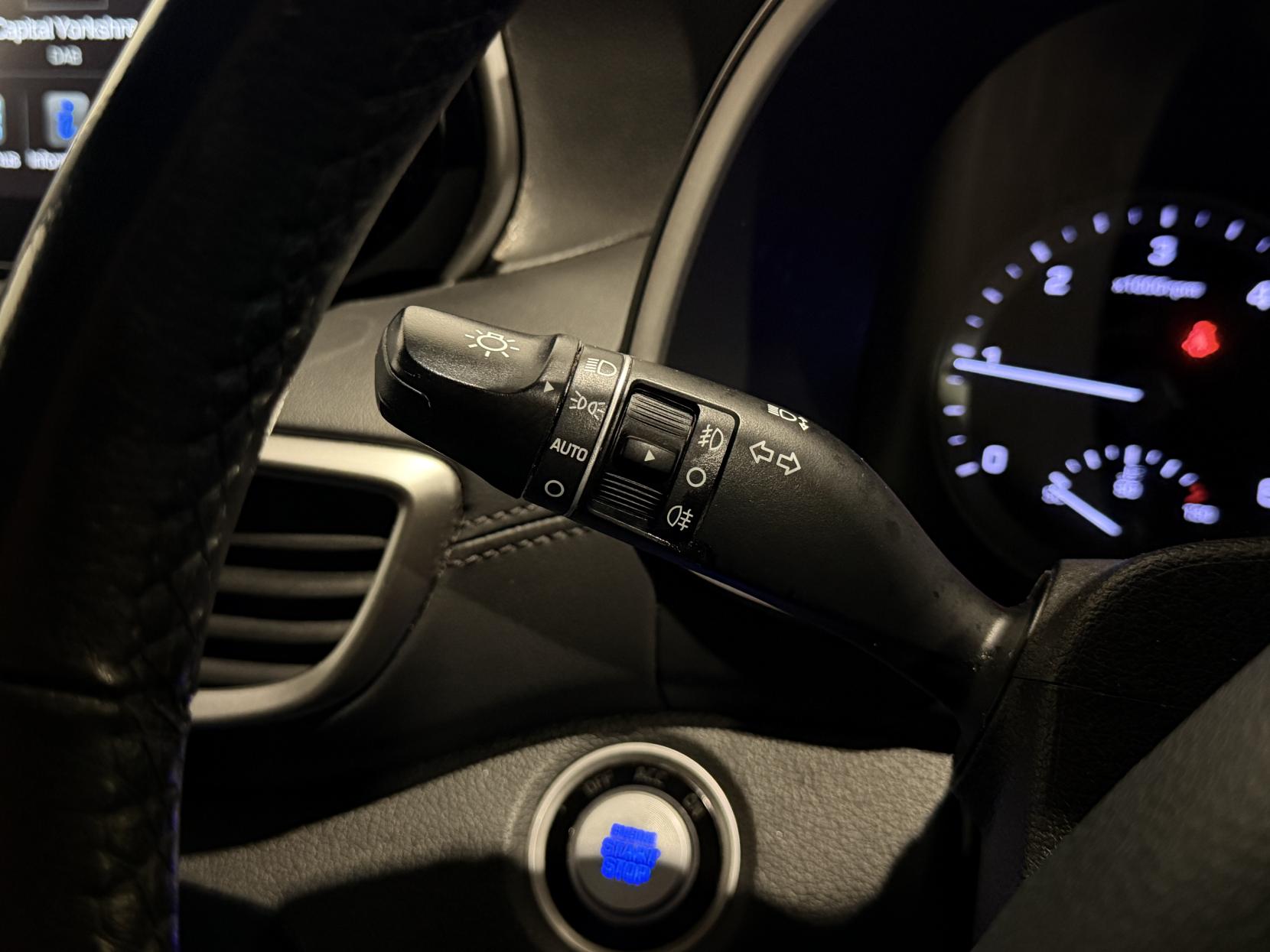 Hyundai TUCSON 1.6 CRDi Premium SUV 5dr Diesel Manual Euro 6 (s/s) (115 ps)