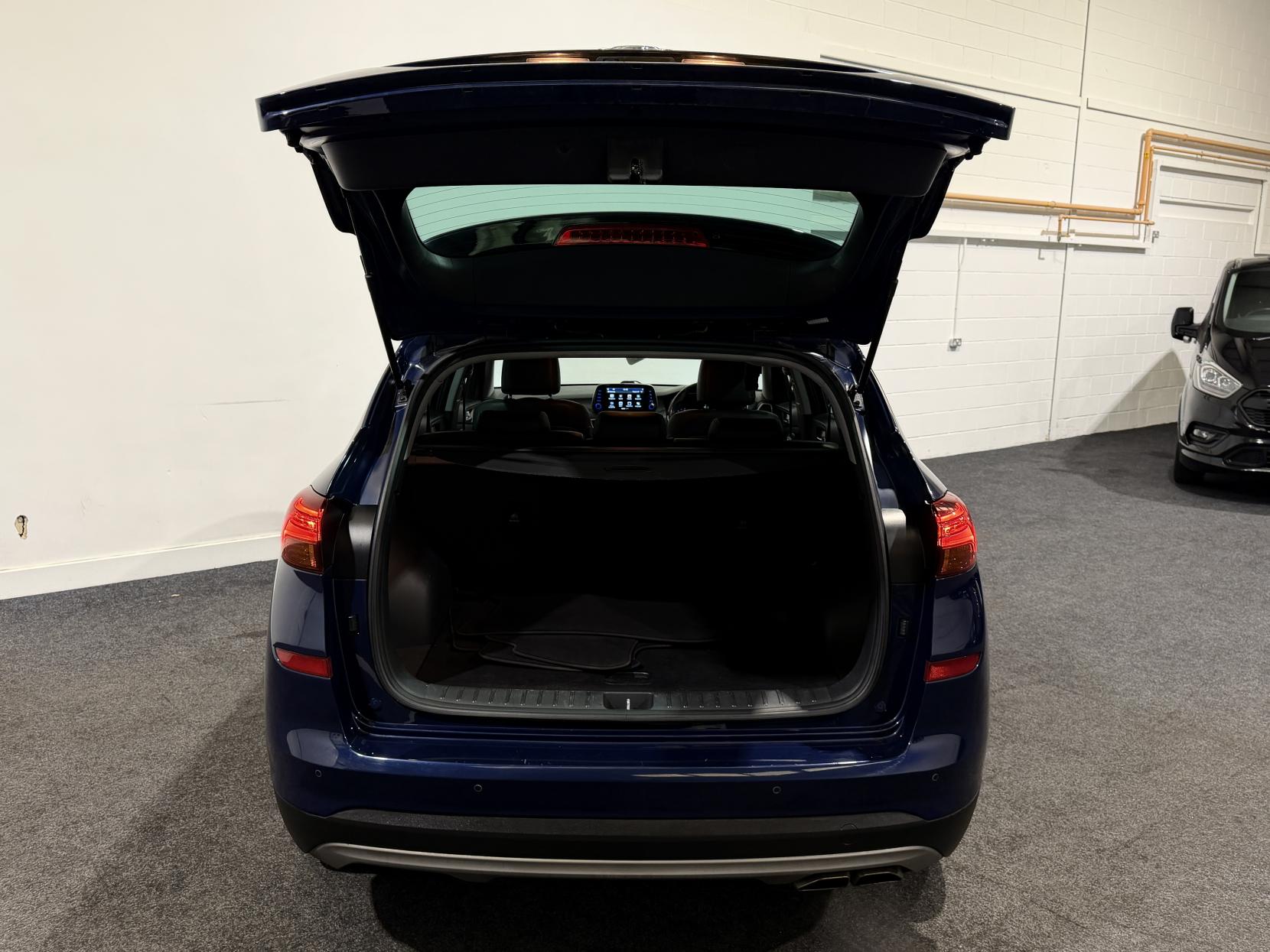 Hyundai TUCSON 1.6 CRDi Premium SUV 5dr Diesel Manual Euro 6 (s/s) (115 ps)