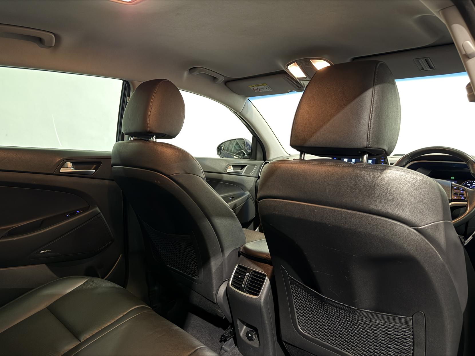 Hyundai TUCSON 1.6 CRDi Premium SUV 5dr Diesel Manual Euro 6 (s/s) (115 ps)