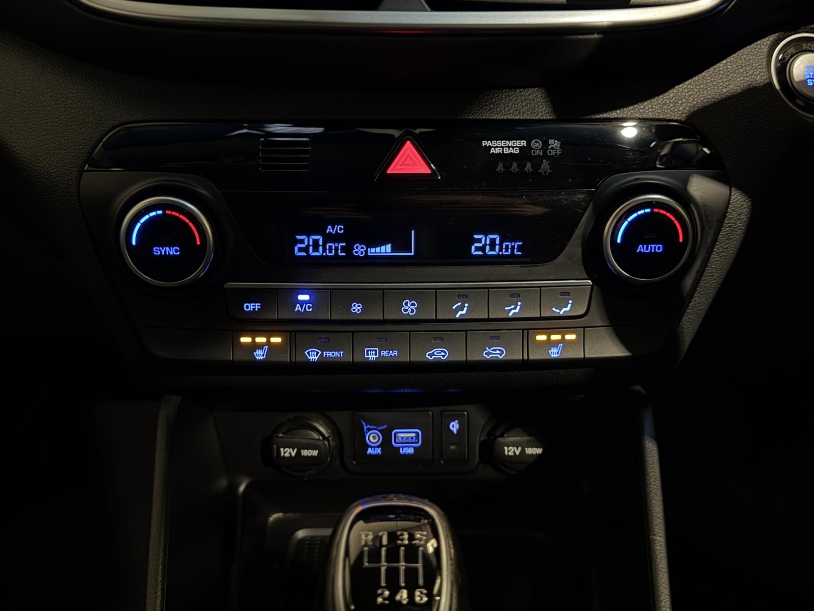 Hyundai TUCSON 1.6 CRDi Premium SUV 5dr Diesel Manual Euro 6 (s/s) (115 ps)