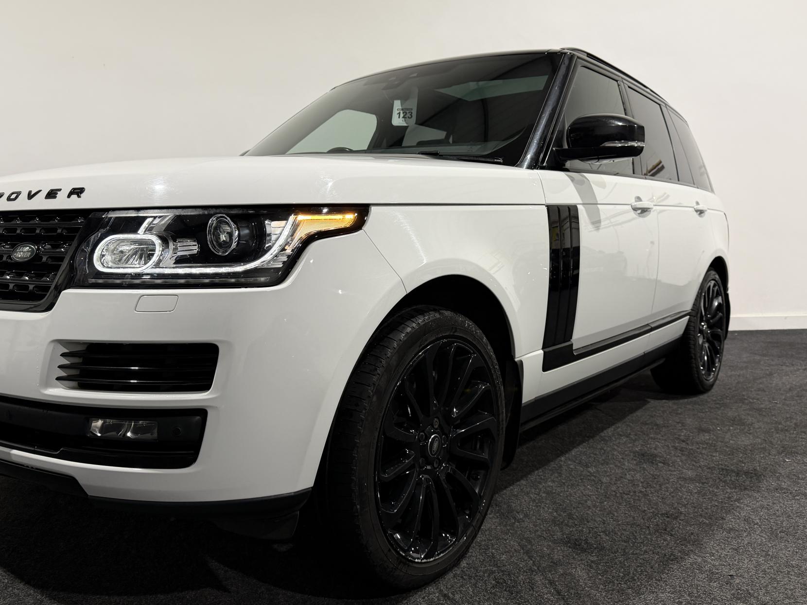 Land Rover Range Rover 4.4 SD V8 Vogue SUV 5dr Diesel Auto 4WD Euro 6 (s/s) (339 ps)