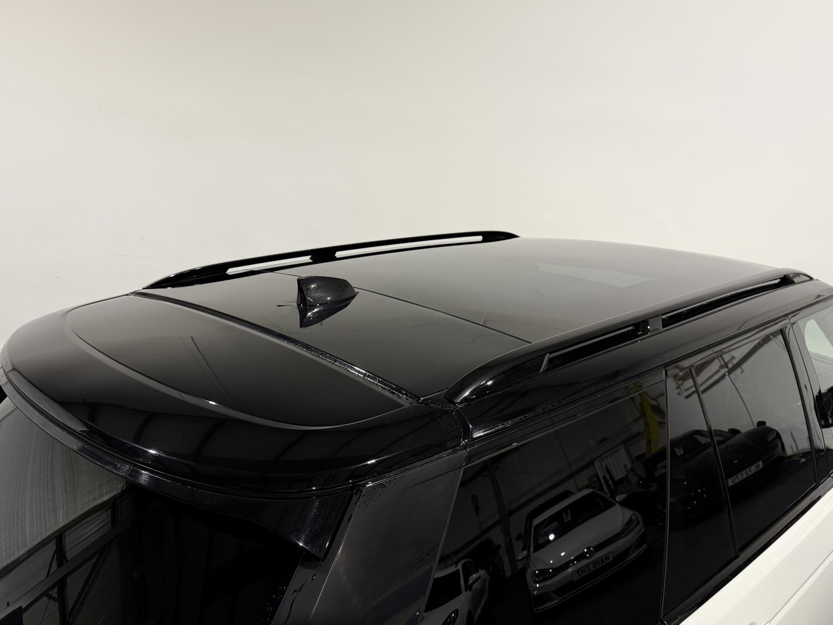 Land Rover Range Rover 4.4 SD V8 Vogue SUV 5dr Diesel Auto 4WD Euro 6 (s/s) (339 ps)