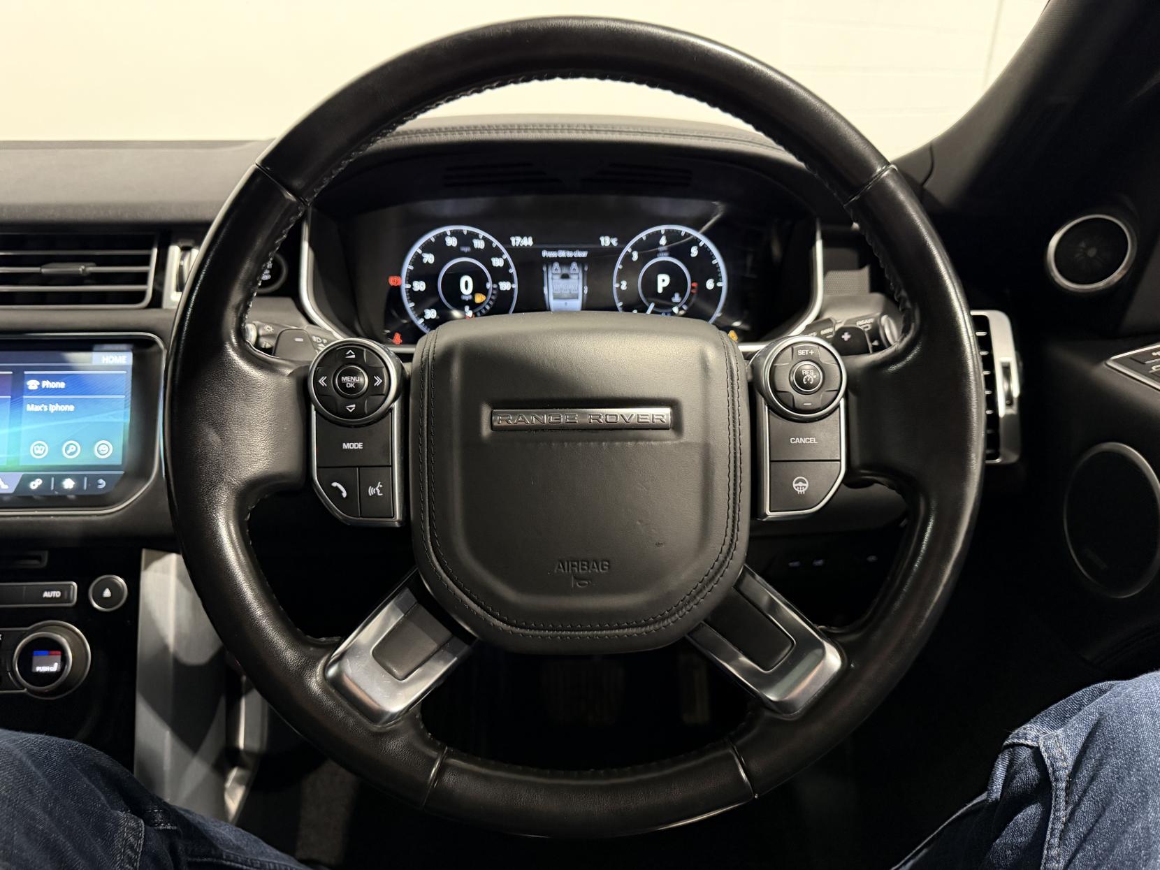 Land Rover Range Rover 4.4 SD V8 Vogue SUV 5dr Diesel Auto 4WD Euro 6 (s/s) (339 ps)