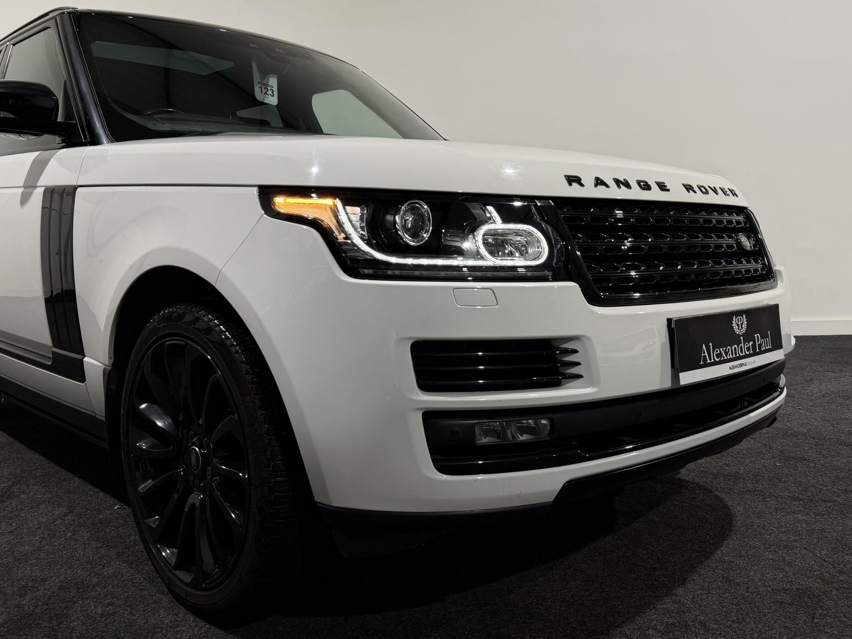 Land Rover Range Rover 4.4 SD V8 Vogue SUV 5dr Diesel Auto 4WD Euro 6 (s/s) (339 ps)