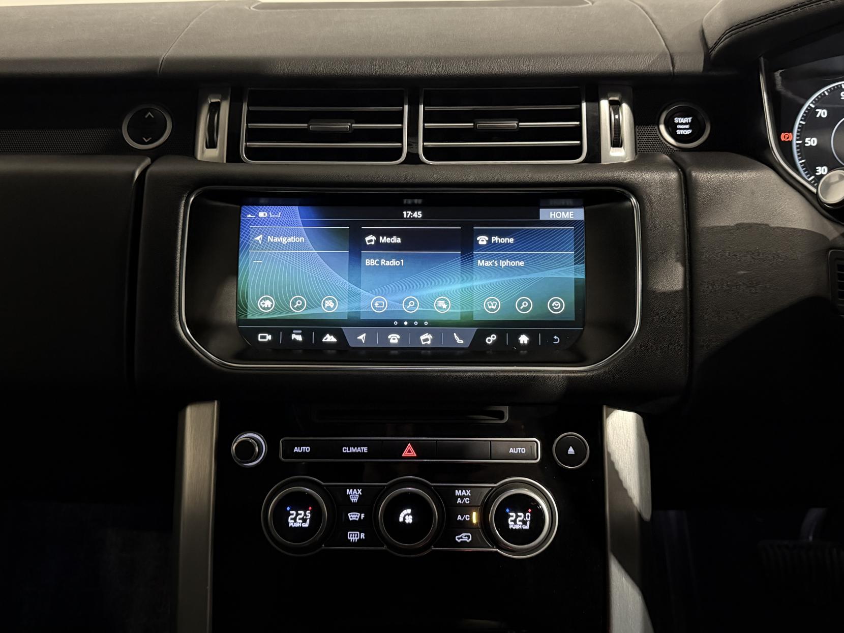 Land Rover Range Rover 4.4 SD V8 Vogue SUV 5dr Diesel Auto 4WD Euro 6 (s/s) (339 ps)