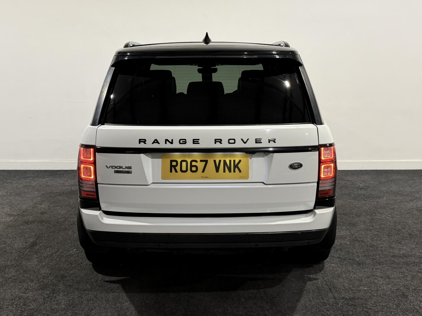 Land Rover Range Rover 4.4 SD V8 Vogue SUV 5dr Diesel Auto 4WD Euro 6 (s/s) (339 ps)