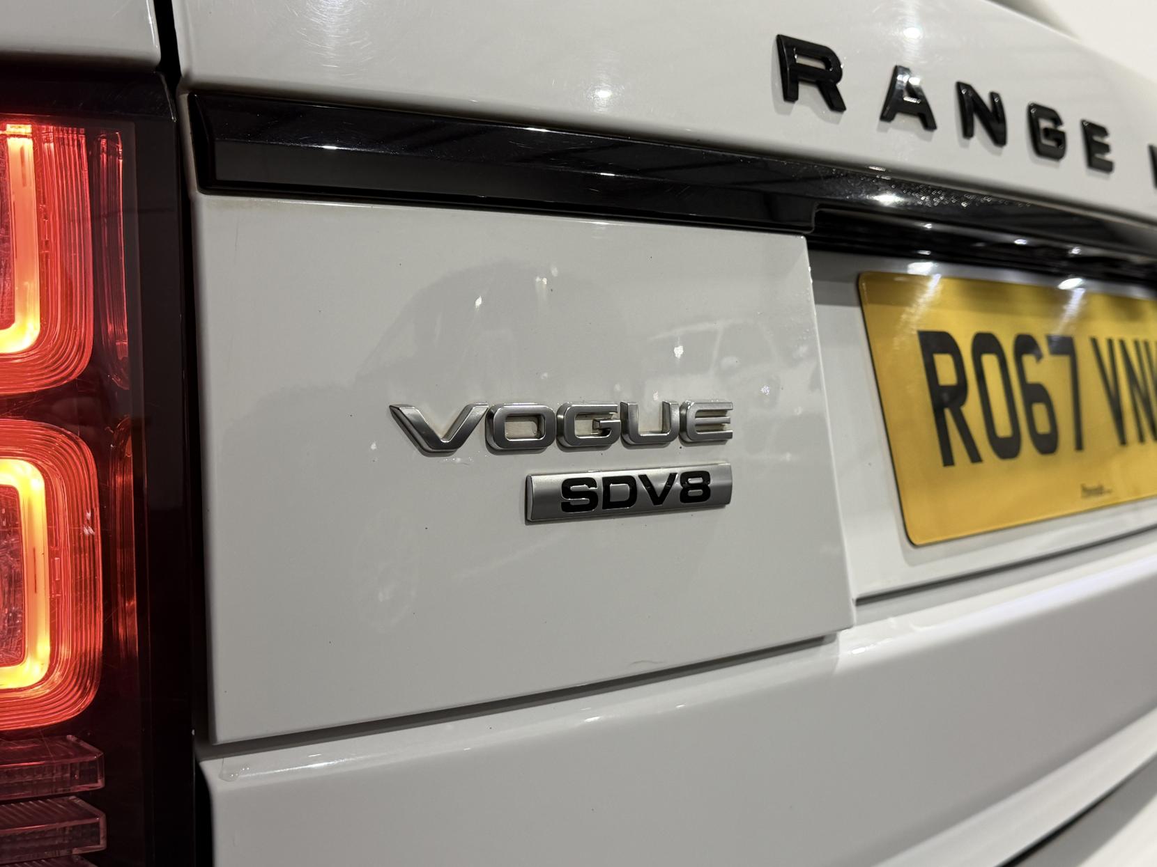 Land Rover Range Rover 4.4 SD V8 Vogue SUV 5dr Diesel Auto 4WD Euro 6 (s/s) (339 ps)